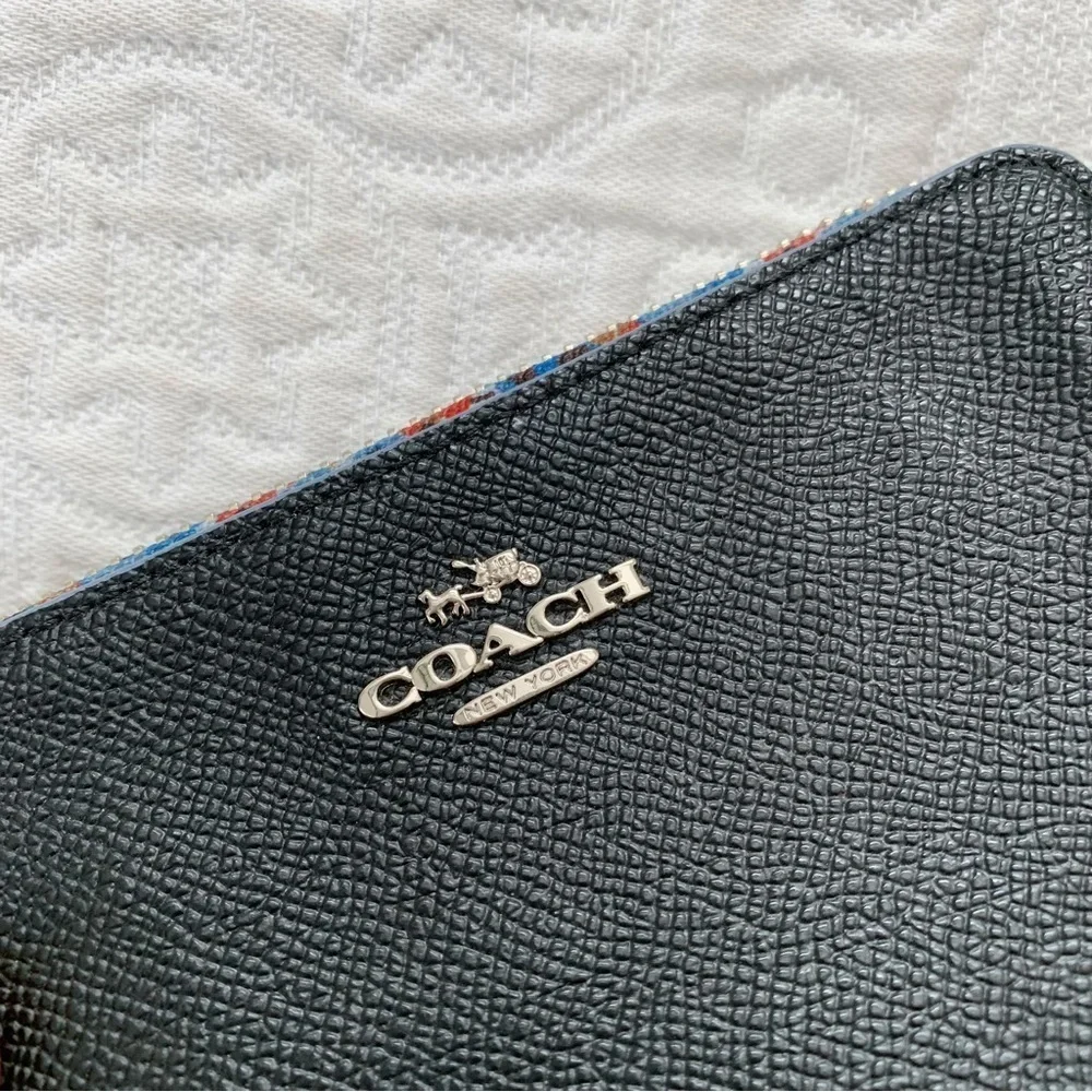 Coach Corner Zip Wristlet, Black / Multicolor‎